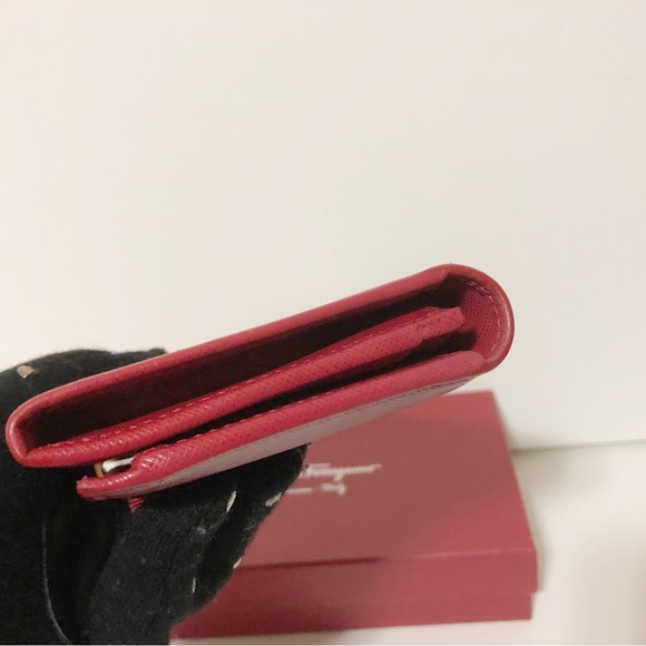 Authentic Salvatore Ferragamo Red Colour Leather Long Wallet Purse - Picture 6 of 15